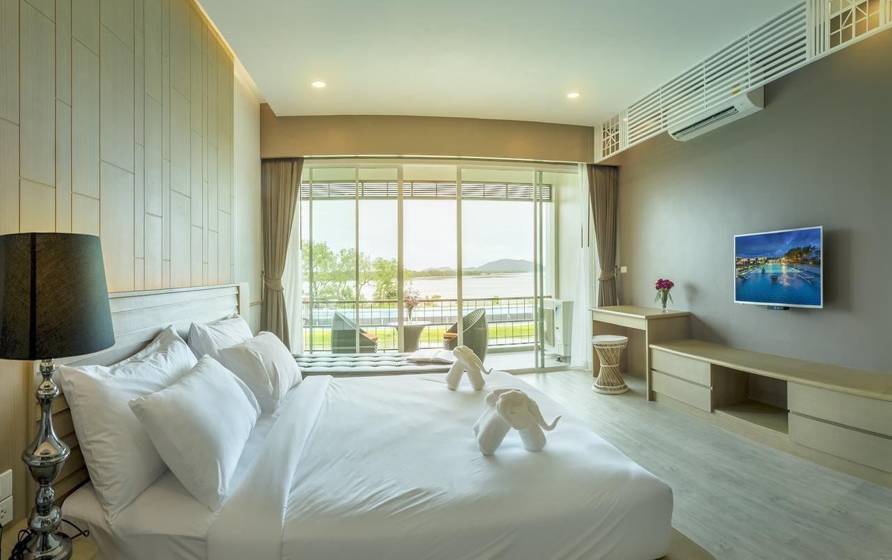 Baan Rim Ao Hotel Chanthaburi Bagian luar foto