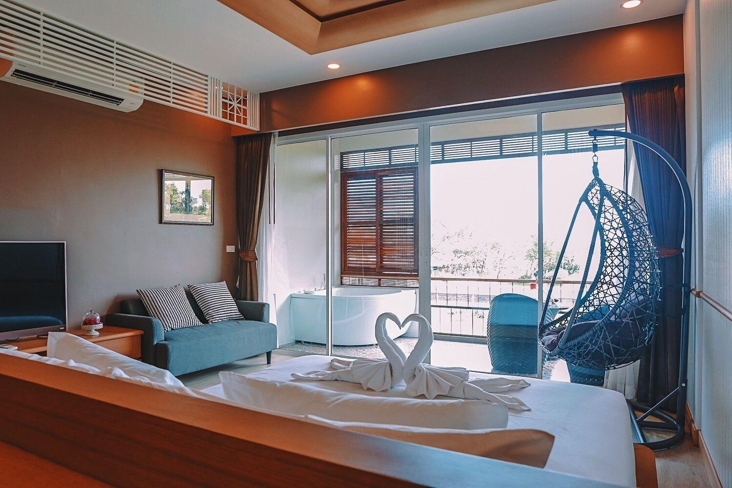 Baan Rim Ao Hotel Chanthaburi Bagian luar foto