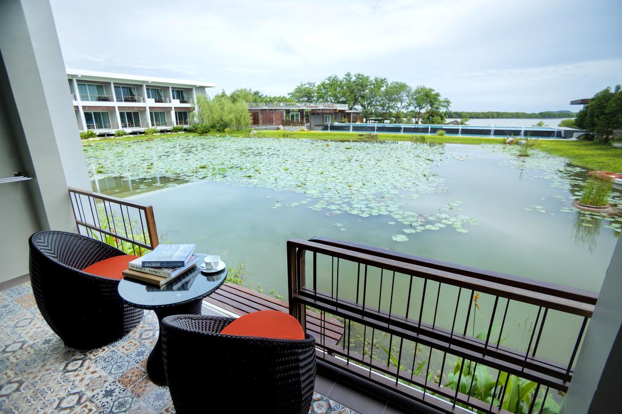 Baan Rim Ao Hotel Chanthaburi Bagian luar foto