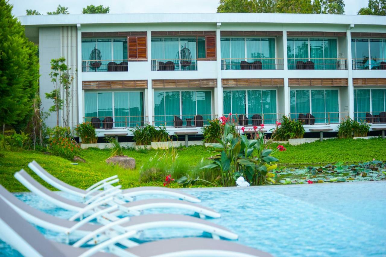 Baan Rim Ao Hotel Chanthaburi Bagian luar foto