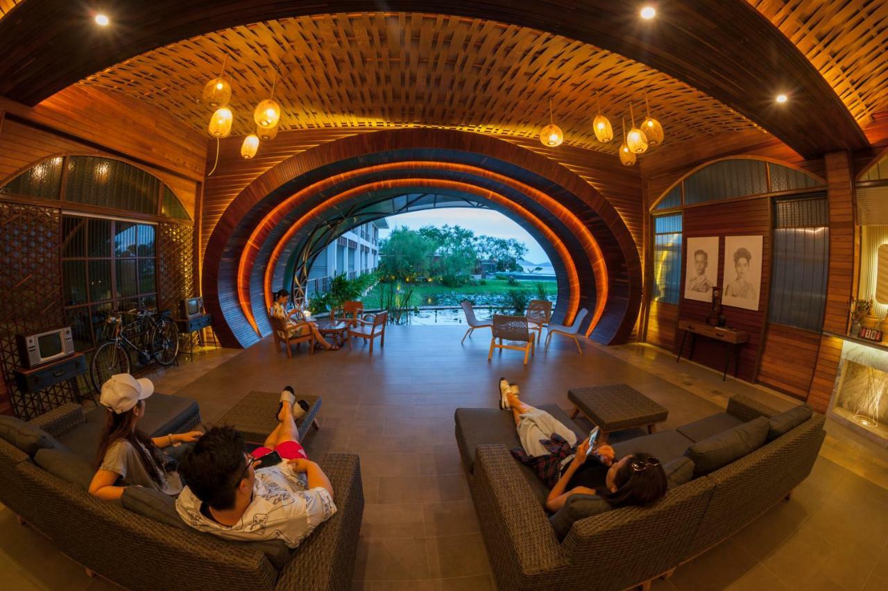 Baan Rim Ao Hotel Chanthaburi Bagian luar foto