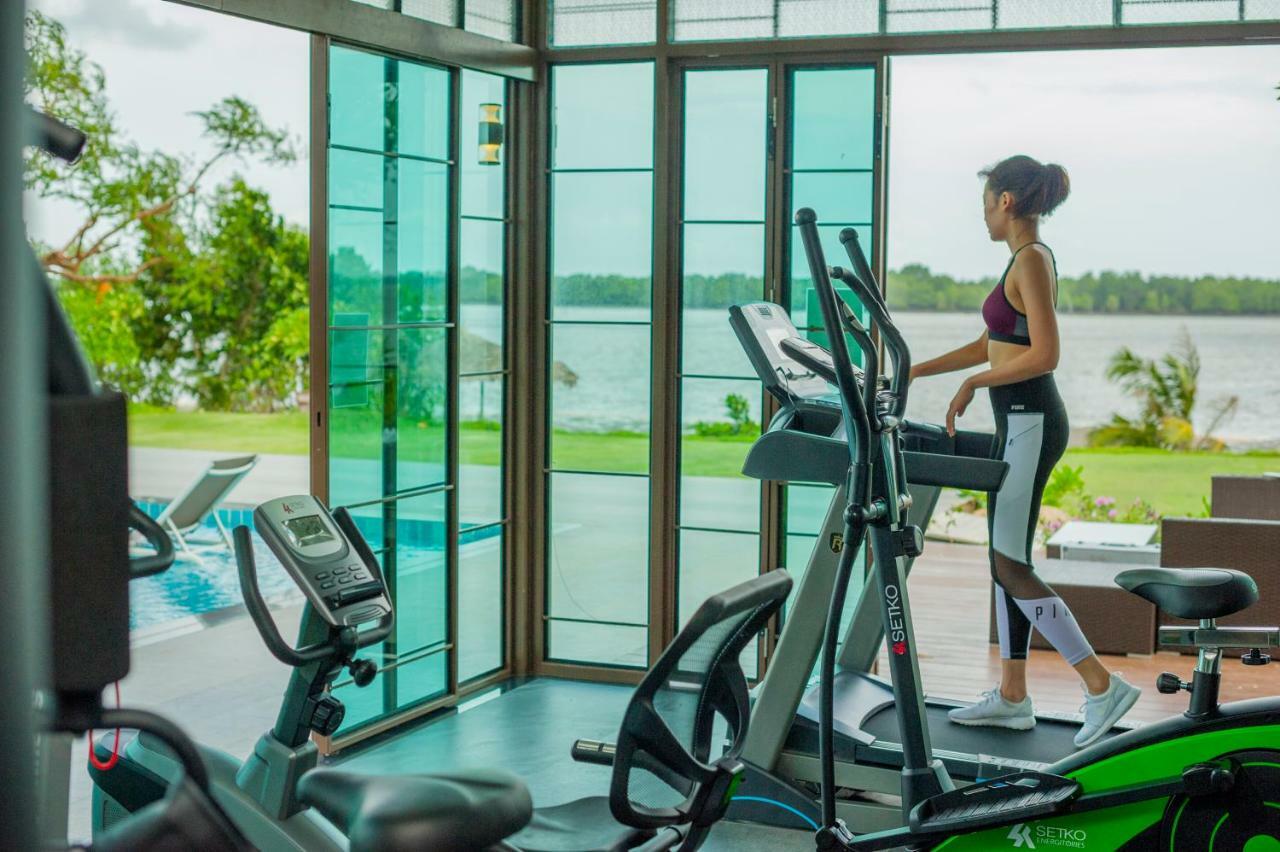 Baan Rim Ao Hotel Chanthaburi Bagian luar foto