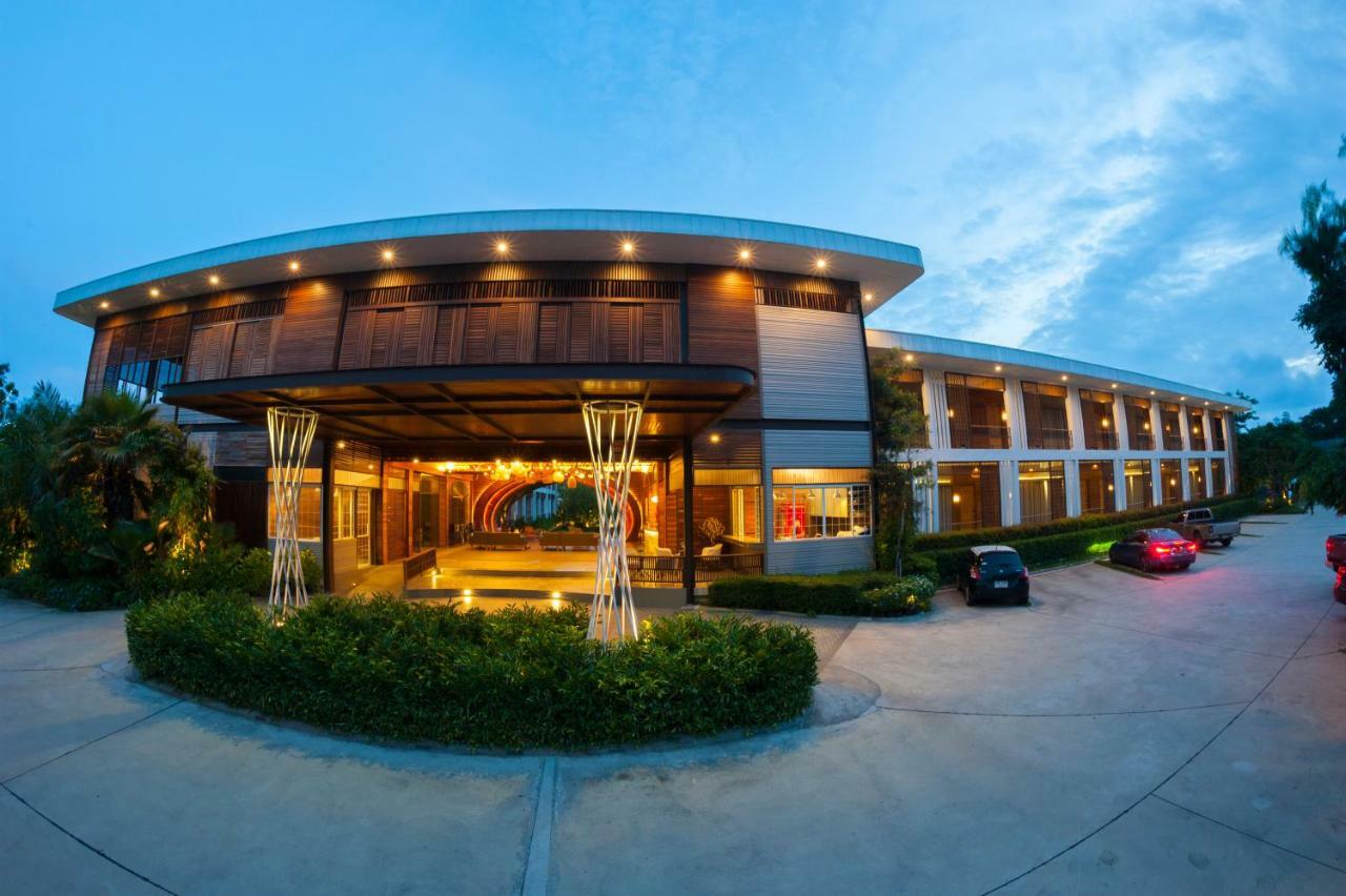 Baan Rim Ao Hotel Chanthaburi Bagian luar foto