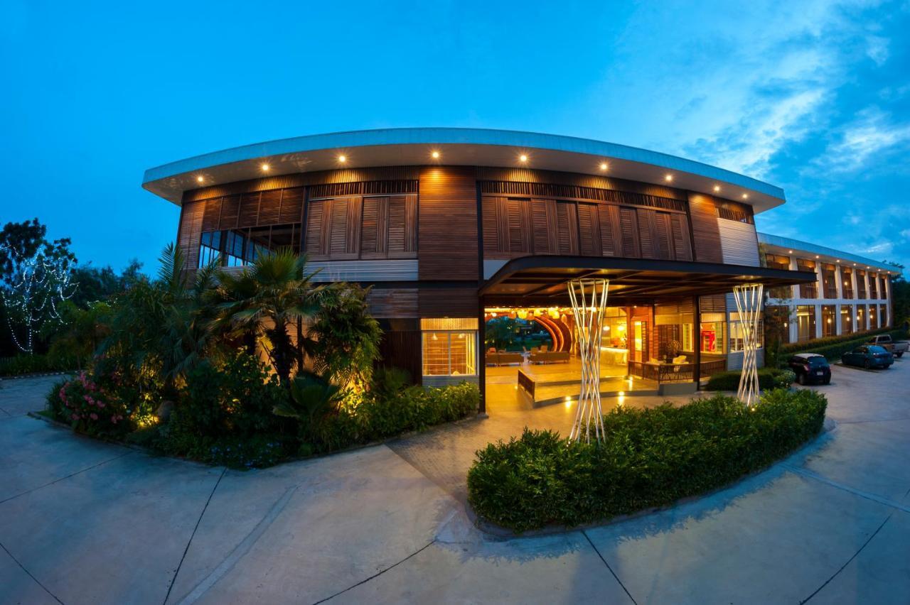Baan Rim Ao Hotel Chanthaburi Bagian luar foto