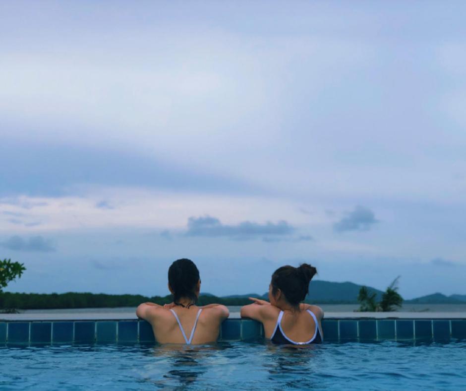 Baan Rim Ao Hotel Chanthaburi Bagian luar foto