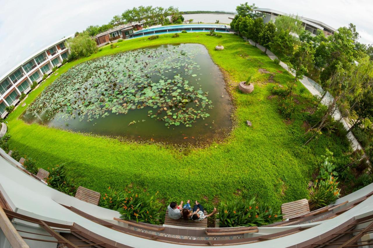 Baan Rim Ao Hotel Chanthaburi Bagian luar foto